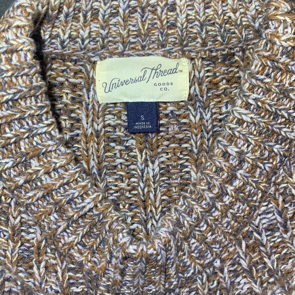 Universal Threads Sweater - Picture 2 of 3